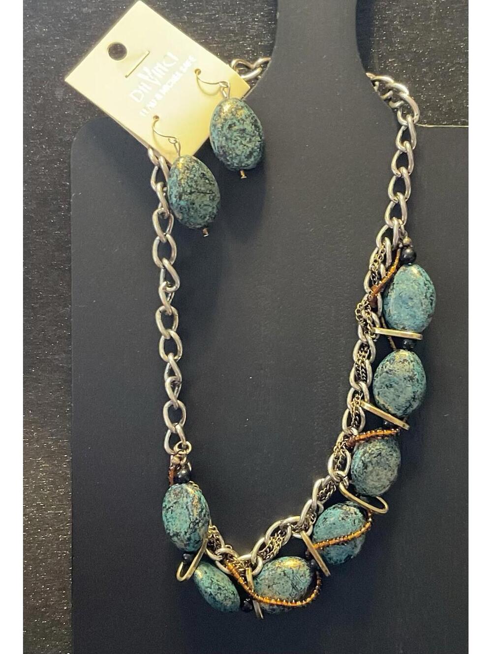 NWT DA VINCI green Stone And Silver Tone Chain Necklace & Earring Set # 209